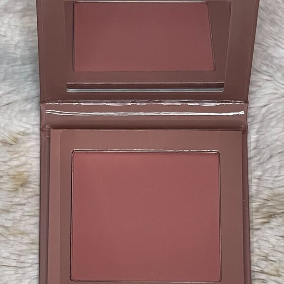 KKW Beauty Blush in Rose Quartz - New in Box - RARE DISCONTINUED - Picture 5 of 5